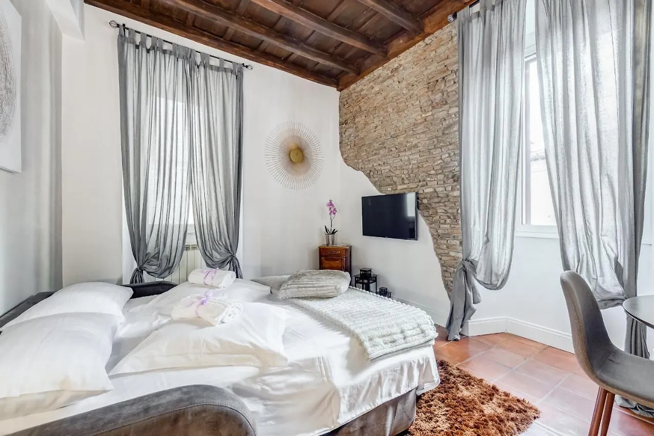 Campo Dei Fiori Royal Orchid Apartment Roma